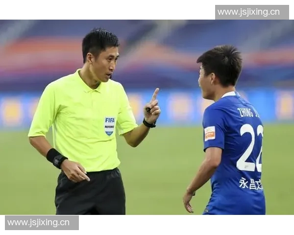 西裁委主席：西班牙裁判很保护球员；球员不应该假摔骗裁判